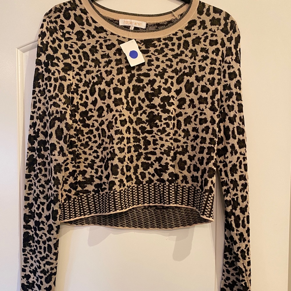 Long sleeved cheetah going out top